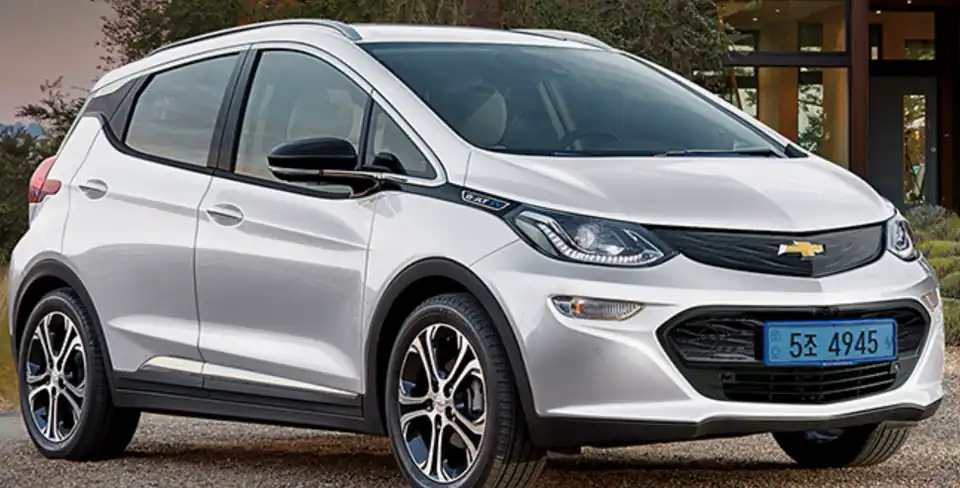 쉐보레 bolt ev 스위치 블레이드 실버(GAN) 색상 차량 이미지