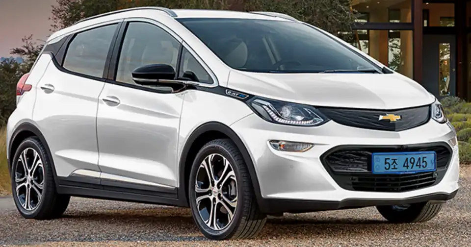 쉐보레 bolt ev 퓨어 화이트(GAZ) 색상 차량 이미지